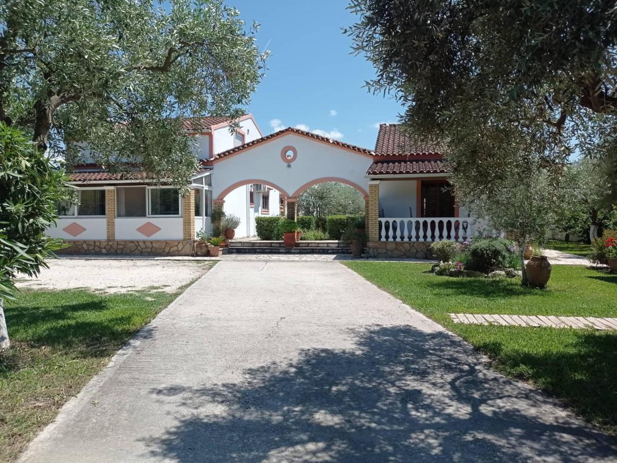 Apartment Yannis 2 *